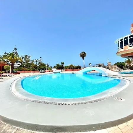 Apartment With Ocean Views And Huge Pool In San Eugenio Alto