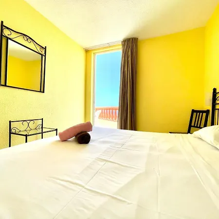 Apartment With Ocean Views And Huge Pool In San Eugenio Alto Lägenhet *
