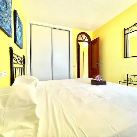 Apartment With Ocean Views And Huge Pool In San Eugenio Alto Apartment Costa Adeje (Tenerife)