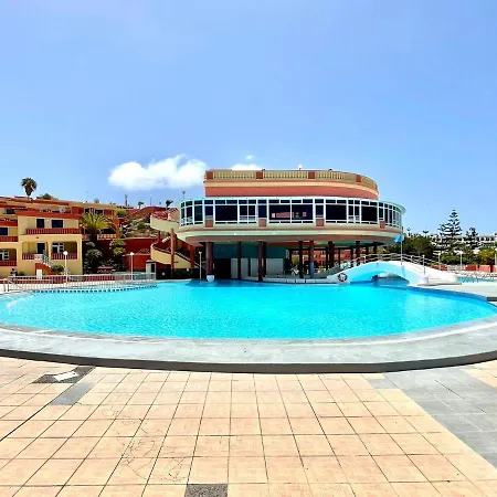 Apartment With Ocean Views And Huge Pool In San Eugenio Alto Costa Adeje (Tenerife)