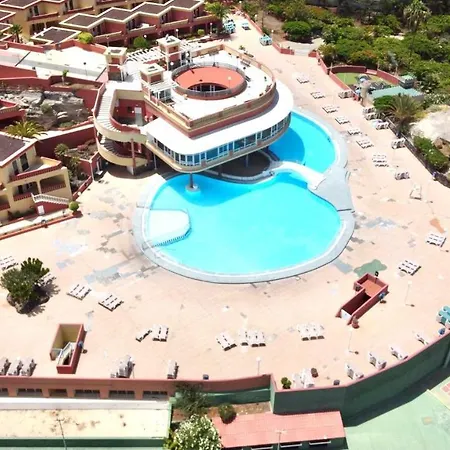 Apartment With Ocean Views And Huge Pool In San Eugenio Alto *