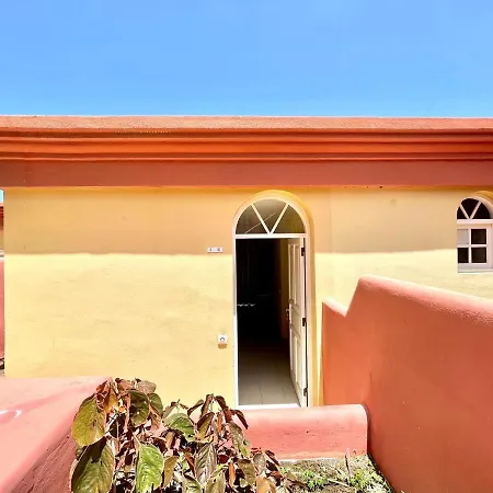 Apartment With Ocean Views And Huge Pool In San Eugenio Alto *