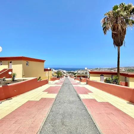 Apartment Apartment With Ocean Views And Huge Pool In San Eugenio Alto