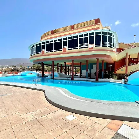 Apartment With Ocean Views And Huge Pool In San Eugenio Alto